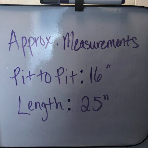 Hollister Embroidered Red Women's Tee Size M - Picture 9 of 10